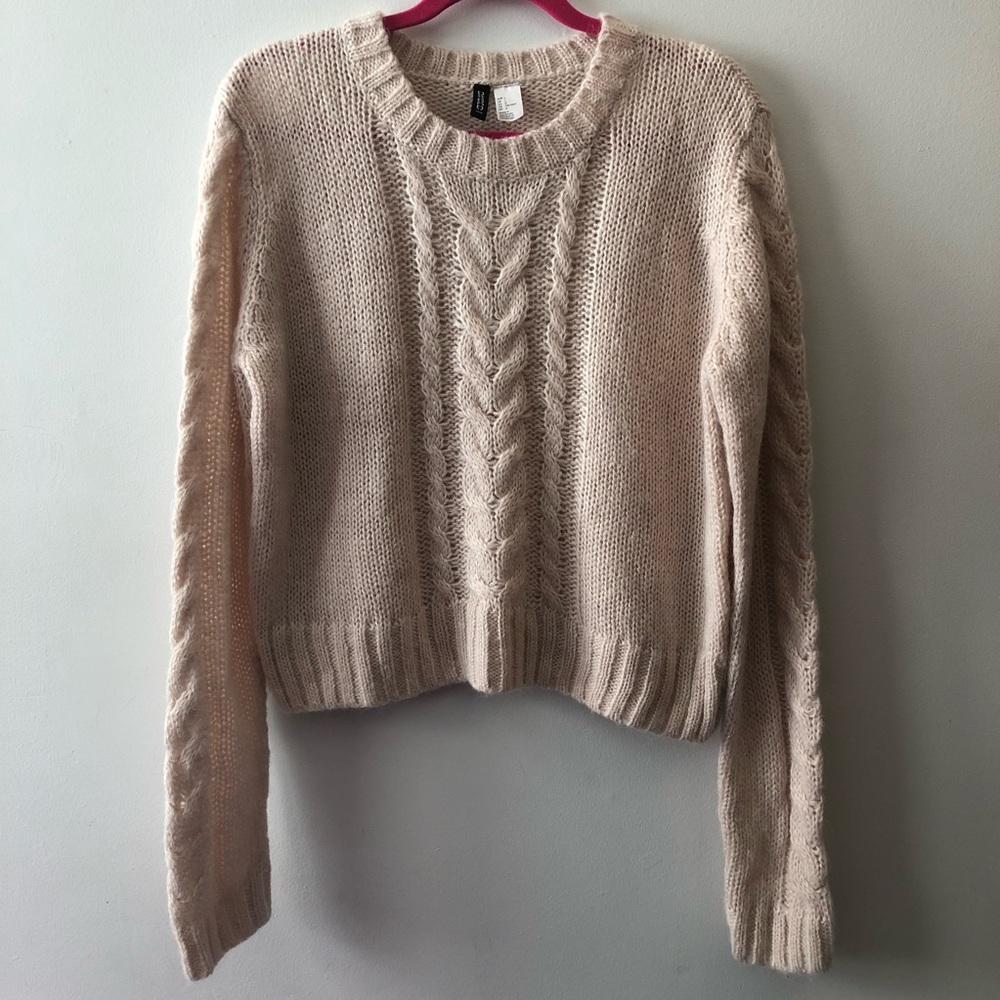 NWOT H&M Sweater Size Large